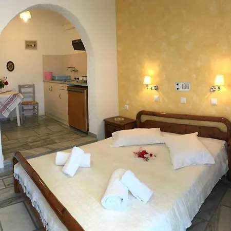 Narkissos Apartman Alikí